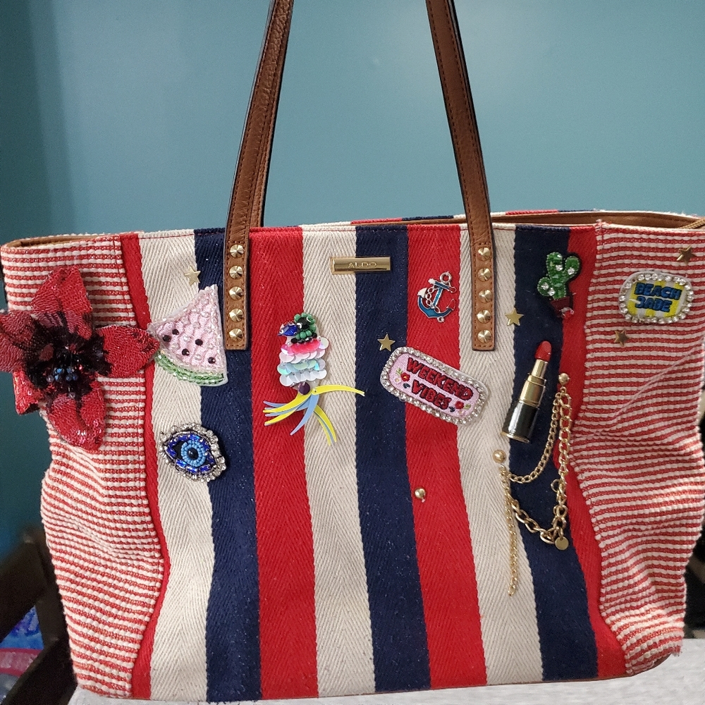 Aldo tote bag with charms